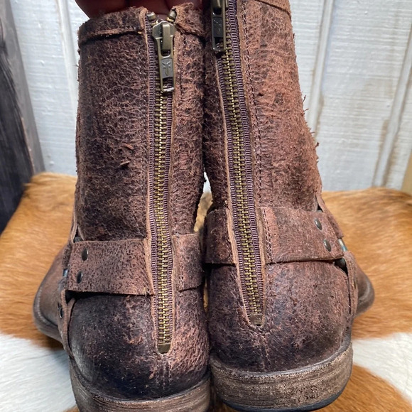 Frye Mens boots with zipper on back size 11.5 check them out very nice thanks 🙏 - Picture 5 of 11